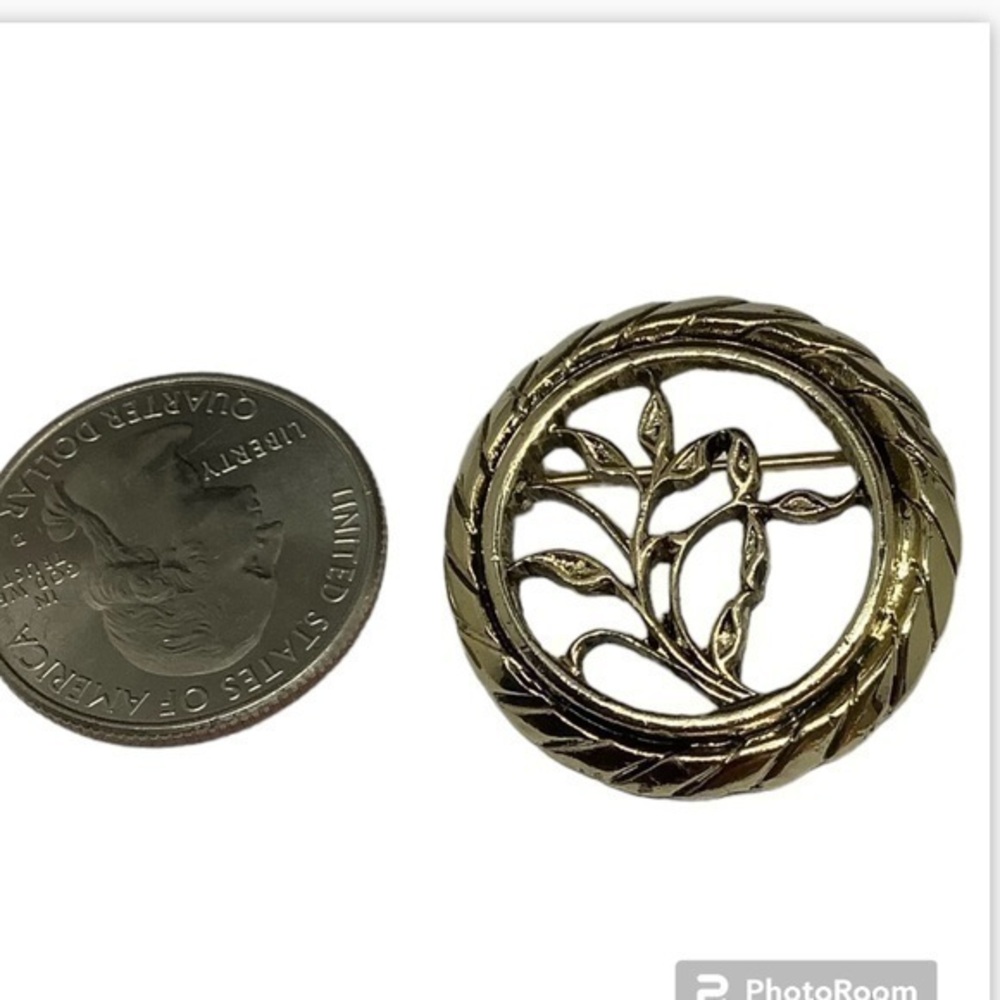 Gold Tone tree of life brooch
